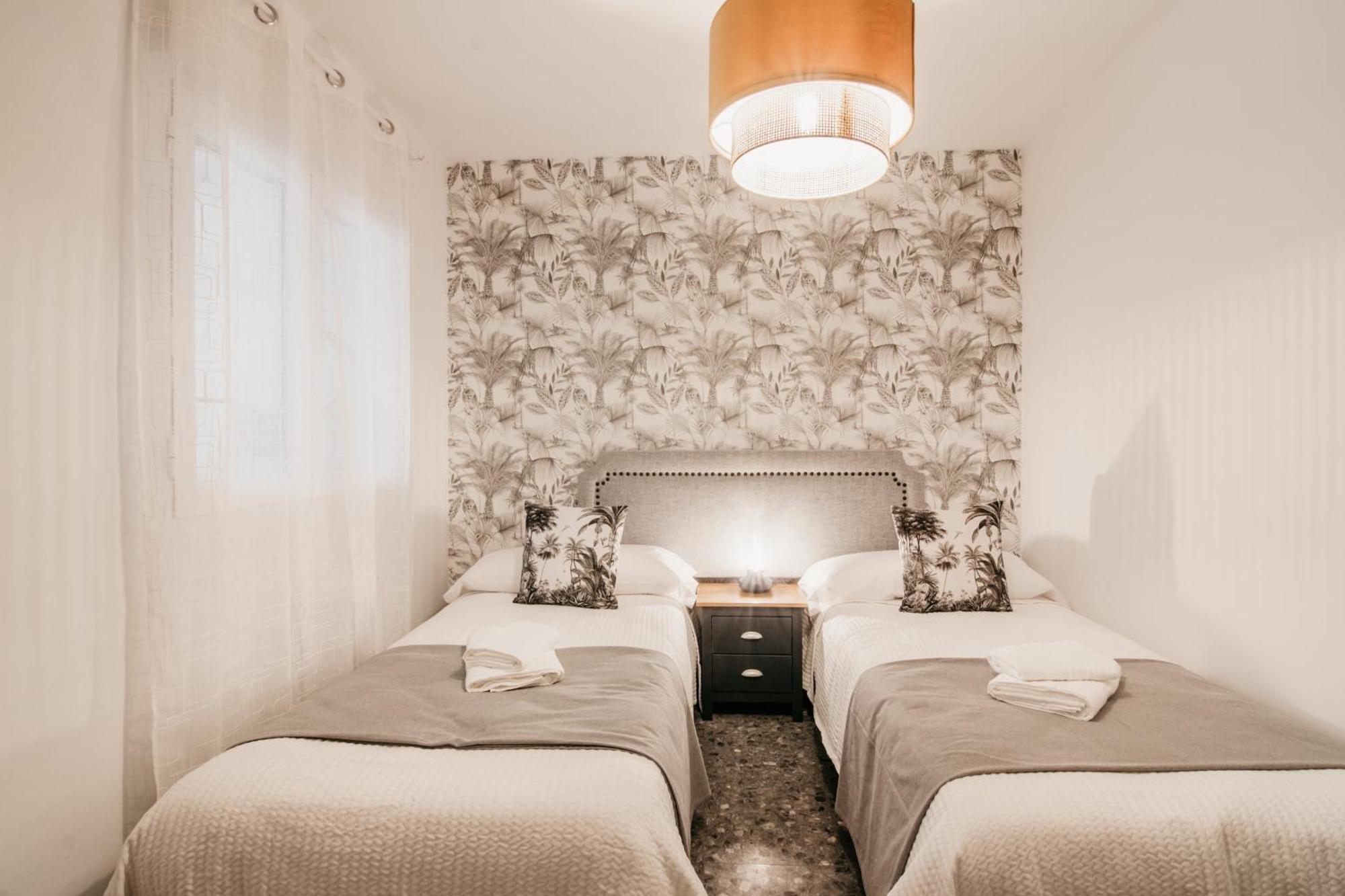Tuguest Maria Luisa Apartment - Free Parking Granada Eksteriør bilde
