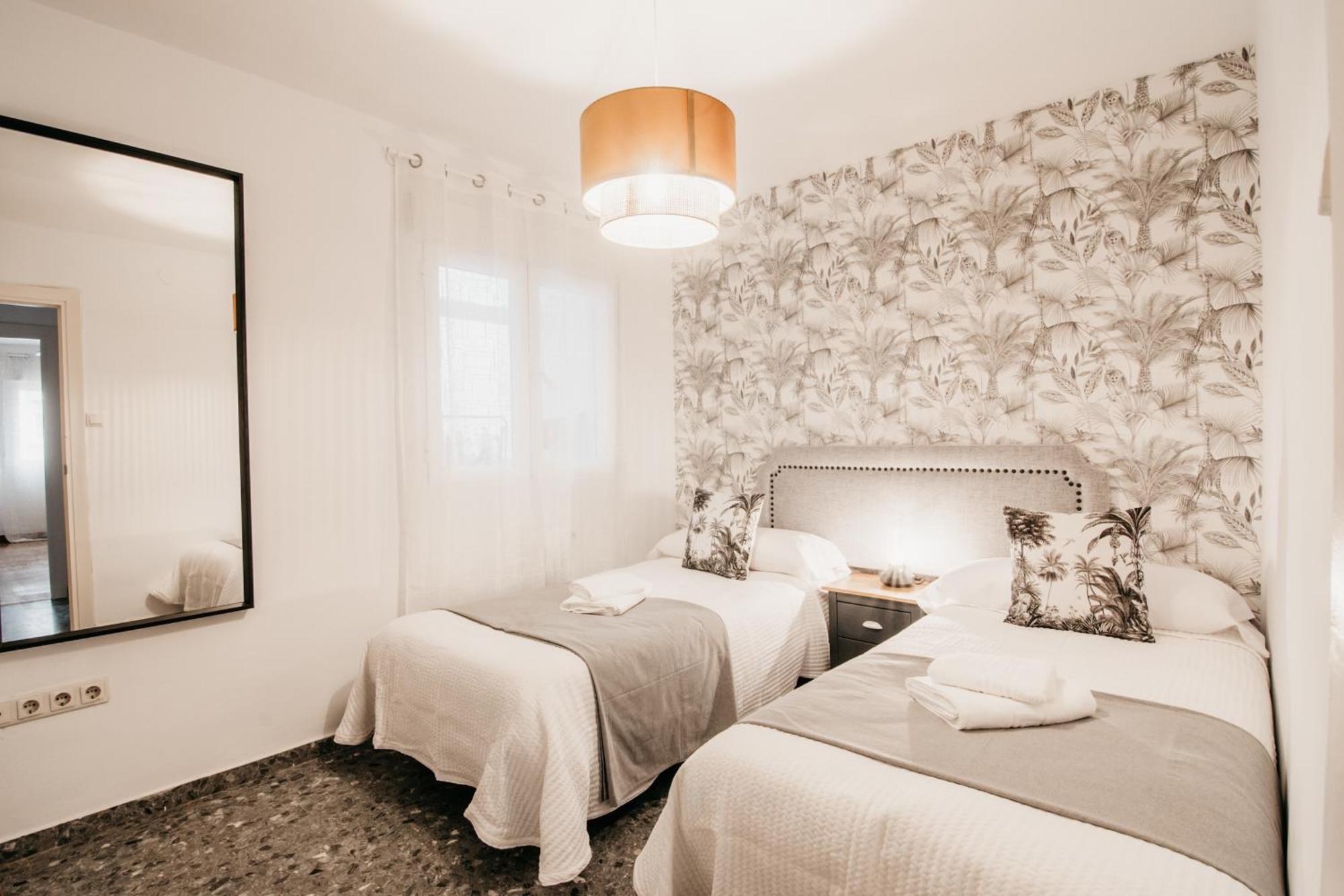 Tuguest Maria Luisa Apartment - Free Parking Granada Eksteriør bilde